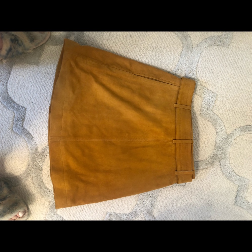 NWT  mesa colored suede mini skirt
